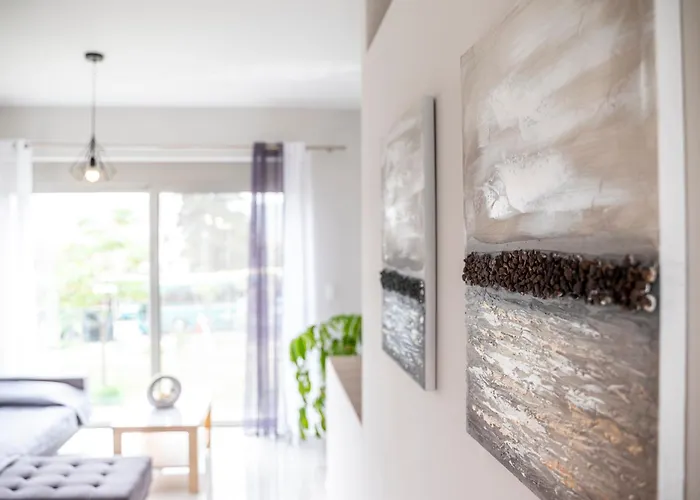 Διαμέρισμα Modern Urban Retreat