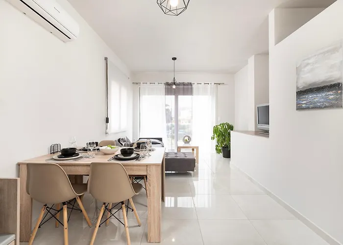 Διαμέρισμα Modern Urban Retreat
