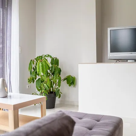 Modern Urban Retreat 아파트 *