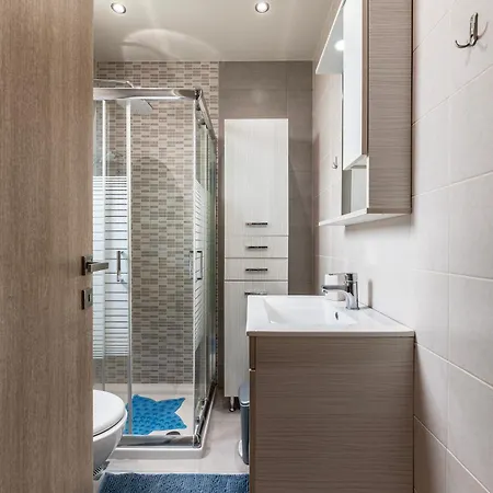 아파트 Modern Urban Retreat *