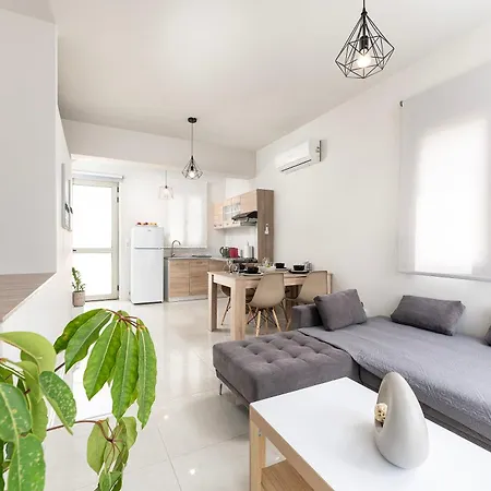 Modern Urban Retreat Kos